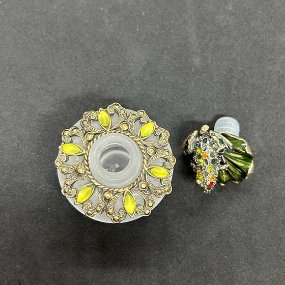 Frosted Glass Jeweled Frog Perfume Bottle empty 3.5" Tall 1.5" Wide - Picture 7 of 11